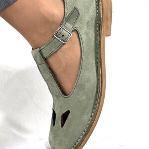 Scarpe bebe con occhietti in naplak verde Beatrice artigianale