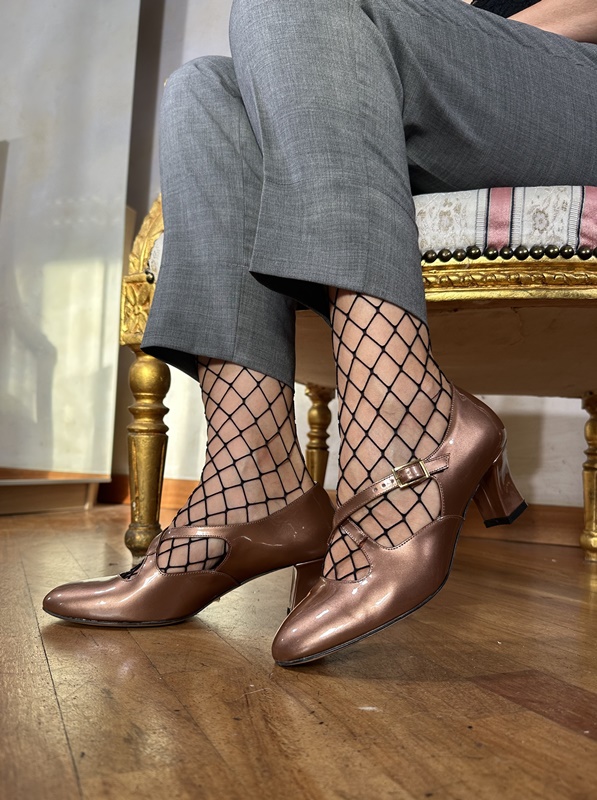 Dècolletè bronzo eleganza senza tempo Marylin con tacco 5