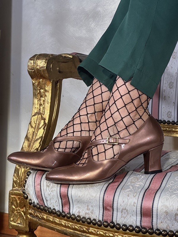 Dècolletè bronzo eleganza senza tempo Marylin artigianale tacco 5 - immagine 2