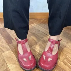 Scarpe bebe rosse in pelle con occhietti Beatrice artigianale